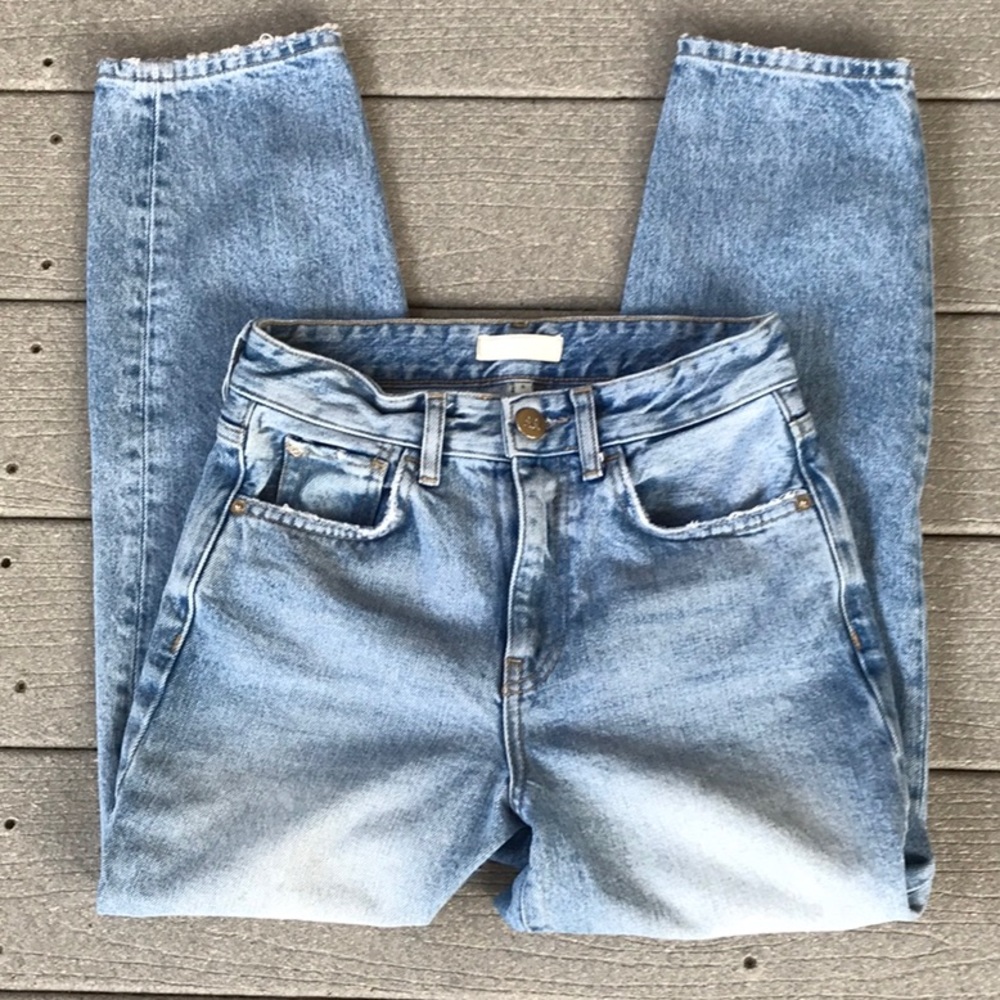 River Island Light Blue Cropped Denim Jeans Size US 2…..UK Size 6